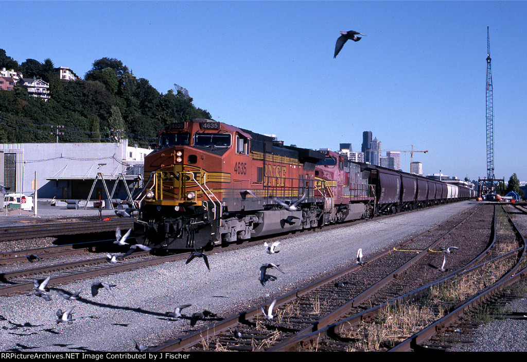 BNSF 4635